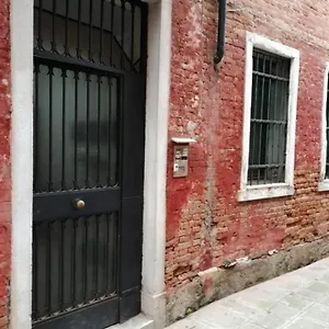 https://casetta-sulla-laguna.hotelinveneto.com