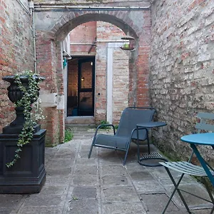 https://casa-lorenzo_venisejetaime.hotelinveneto.com