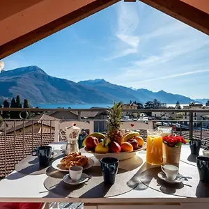 https://art-music-house-lake-como-dongo.it-lombardy.com